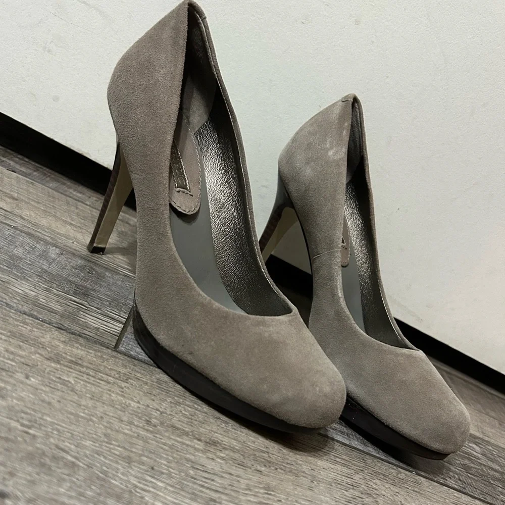 Banana Republic grey Taupe Suede High Heel pump shoes